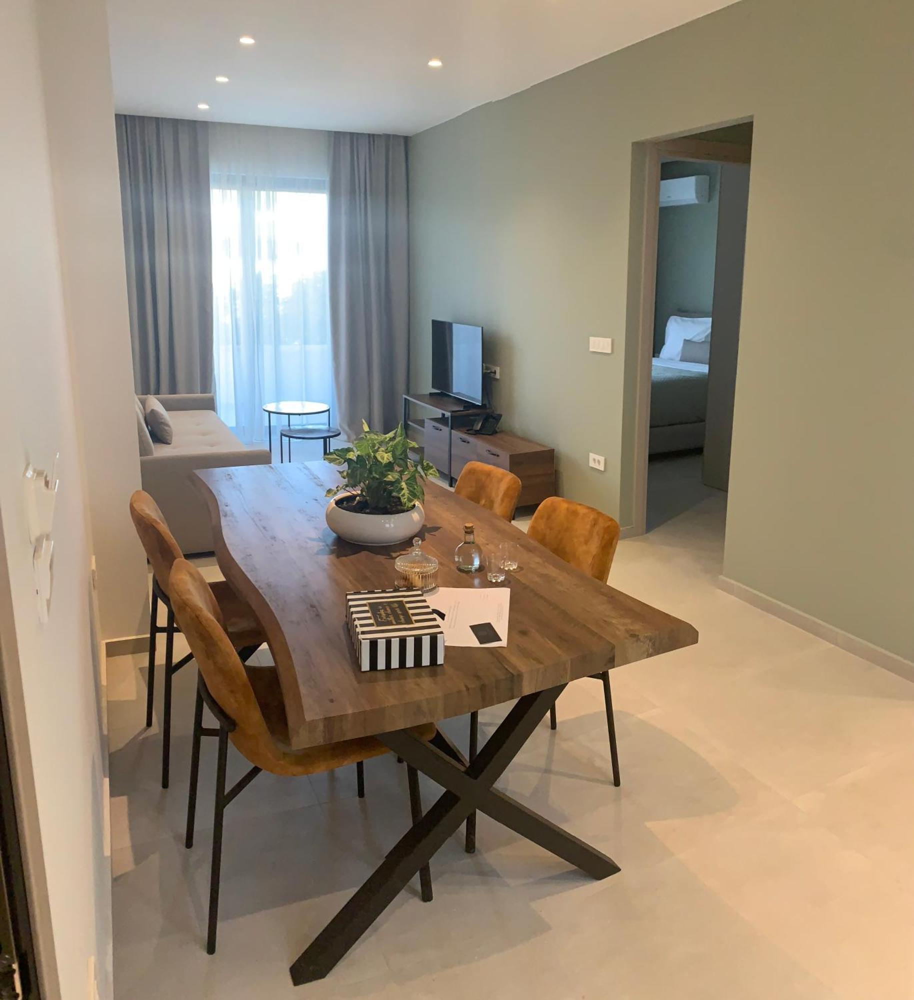 Celine Luxury Apartments & Suites Agios Nikolaos Exteriör bild