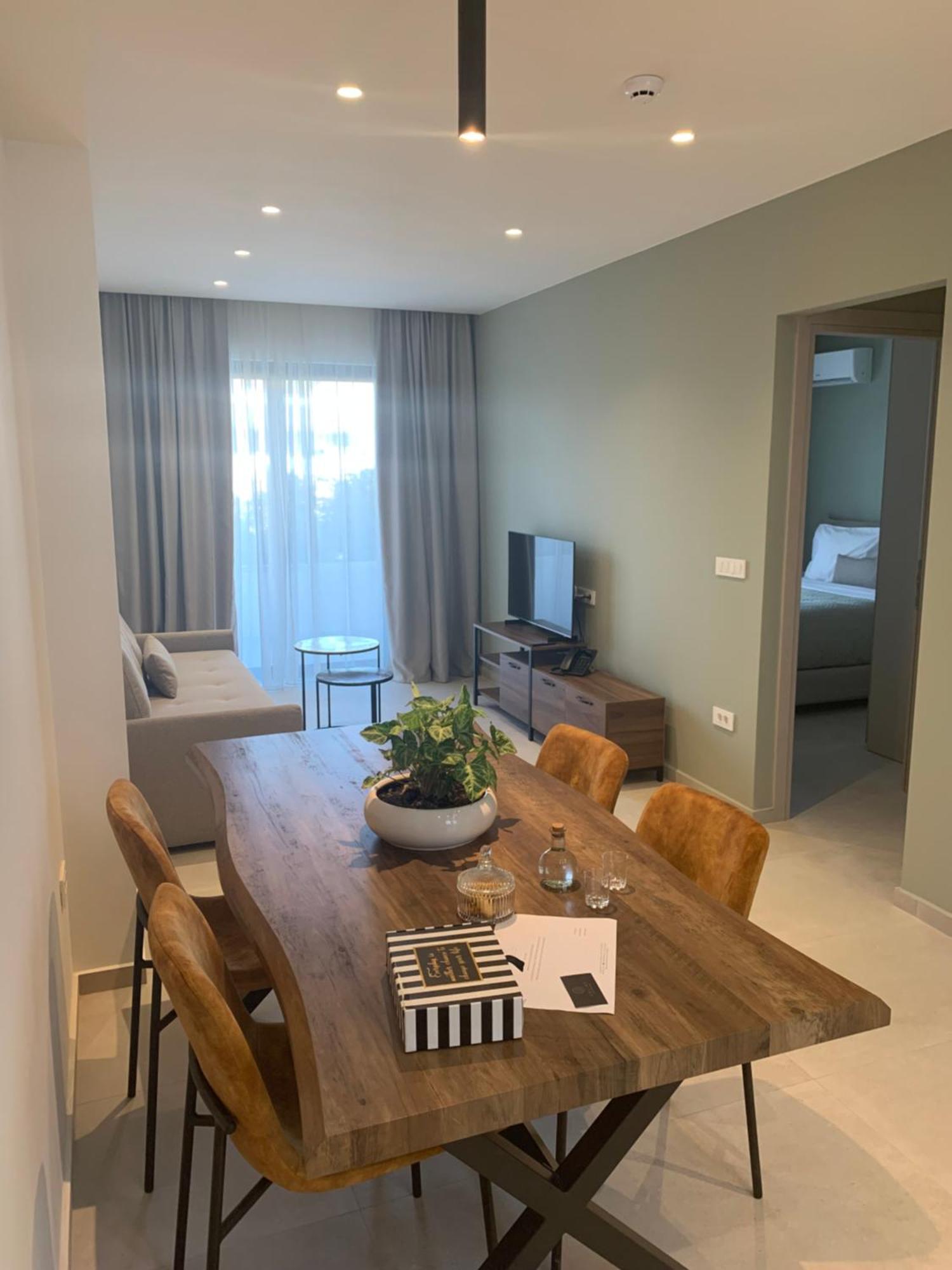 Celine Luxury Apartments & Suites Agios Nikolaos Exteriör bild
